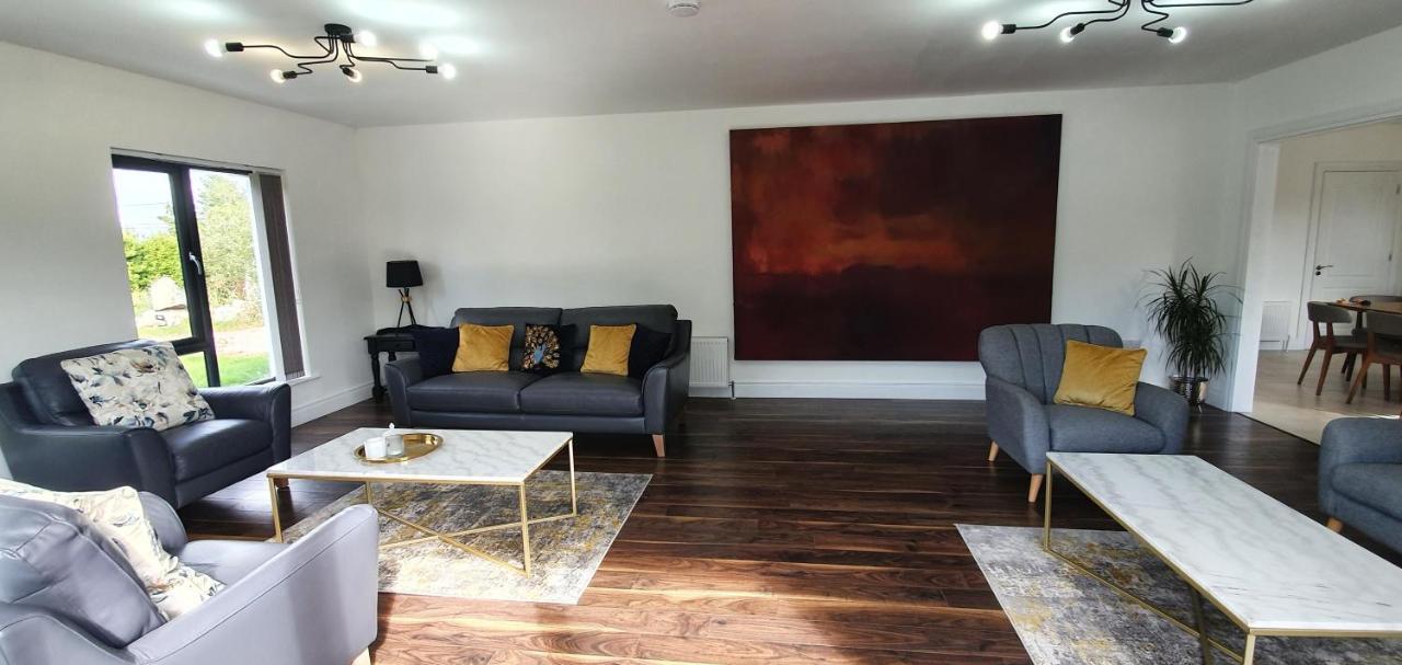 Luxury 6 Bedroom Spiddal Villa, Jacuzzi, Balcony Galway Bagian luar foto