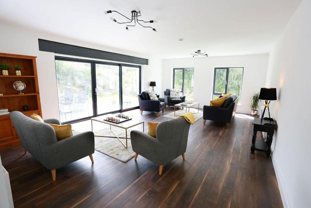 Luxury 6 Bedroom Spiddal Villa, Jacuzzi, Balcony Galway Bagian luar foto