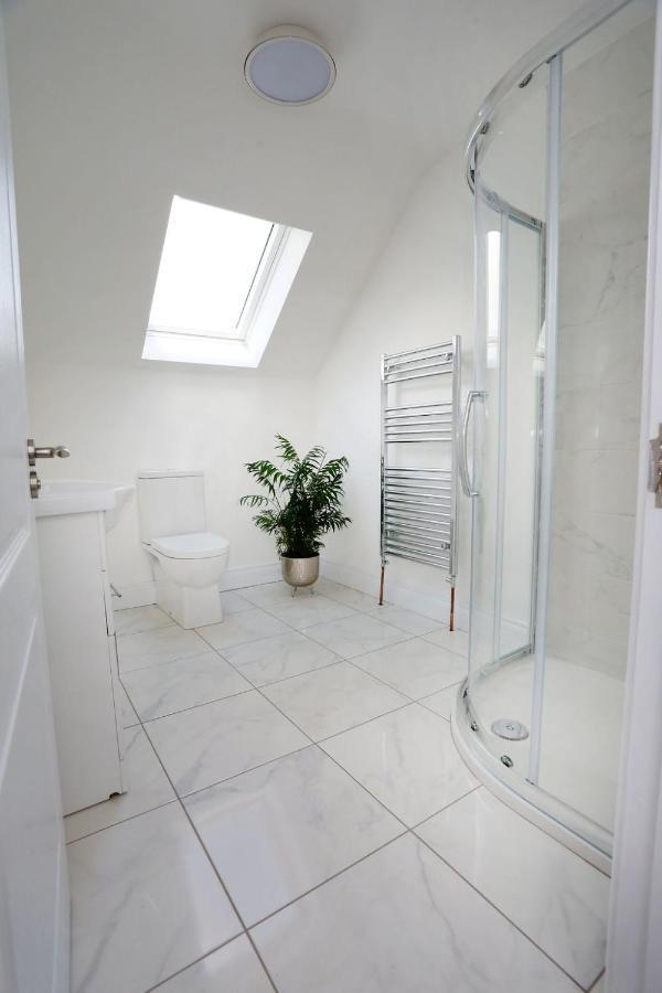 Luxury 6 Bedroom Spiddal Villa, Jacuzzi, Balcony Galway Bagian luar foto