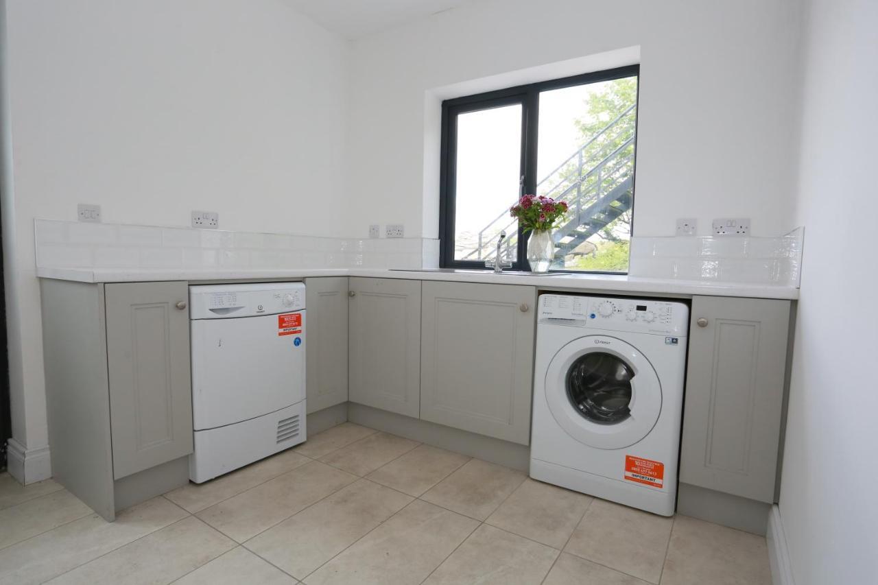 Luxury 6 Bedroom Spiddal Villa, Jacuzzi, Balcony Galway Bagian luar foto