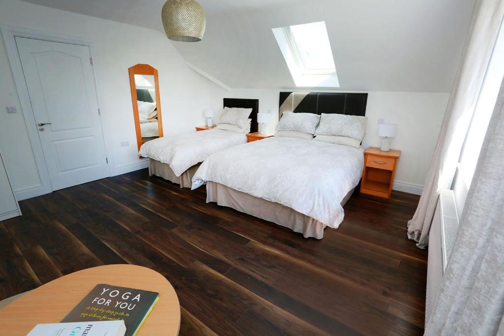 Luxury 6 Bedroom Spiddal Villa, Jacuzzi, Balcony Galway Bagian luar foto