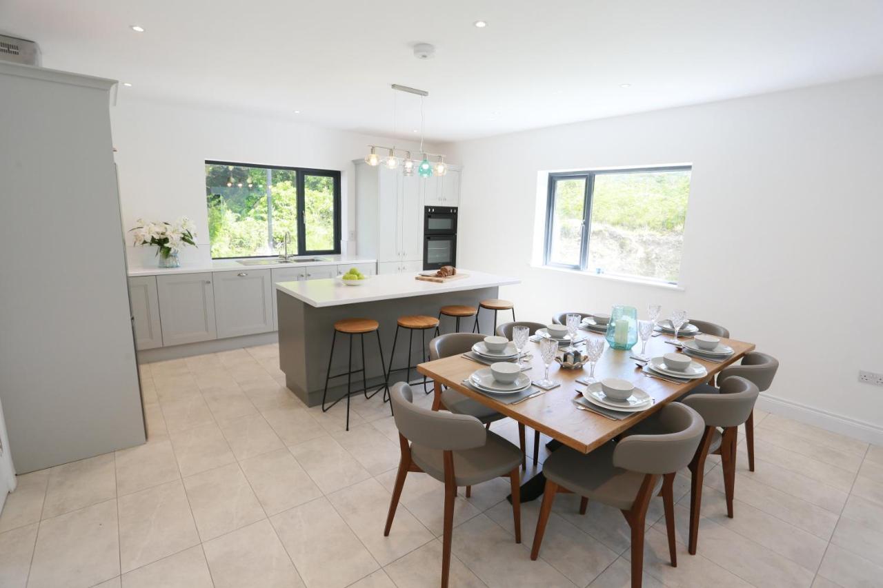 Luxury 6 Bedroom Spiddal Villa, Jacuzzi, Balcony Galway Bagian luar foto